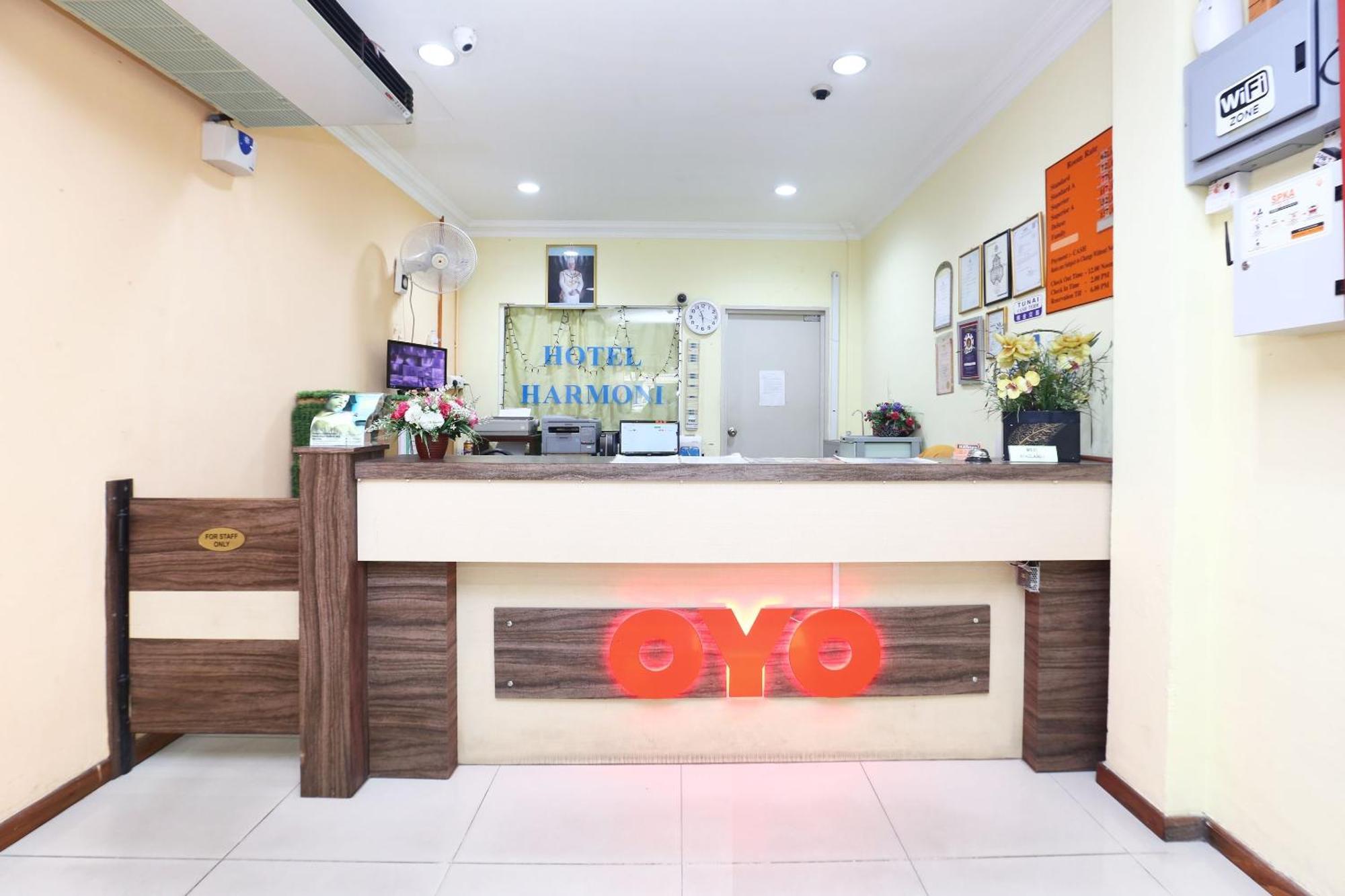 Super Oyo 89651 Harmoni Hotel Kota Bharu Dış mekan fotoğraf